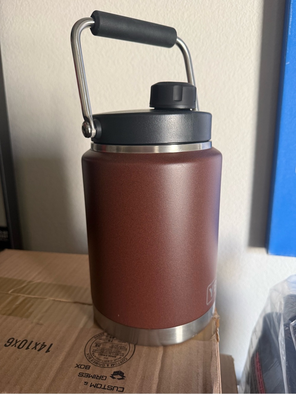 Yeti 1/2 Jug Wetlands Brown